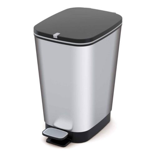 Cubo Chic con Pedal en Color Metalizado de 30 Litros CURVER